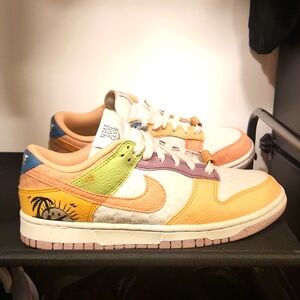 NIKE Dunk Low Sun Club size 7.5
